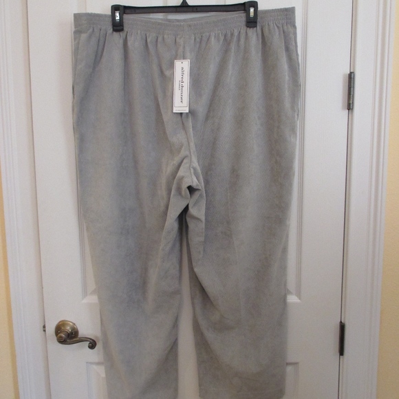 NWT - ALFRED DUNNER pants - sz 24W - MSRP $52.00 - Picture 3 of 3